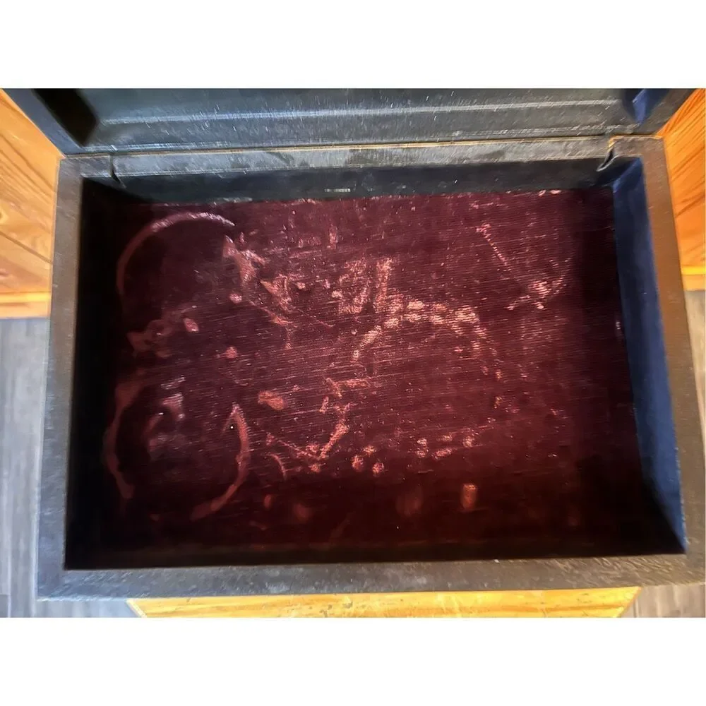 Handmade wood jewelry box from India (7612)